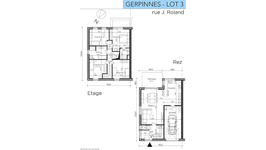 Plan d'étage pour Gerpinnes - Lot 3 à la Rue J. Roland, faisant partie de la série exquise de villas à vendre Gerpinnes. Il présente le Rez avec un garage, une terrasse, une cuisine et un salon, à côté de l'Étage comprenant plusieurs chambres et salles de bains avec des mesures détaillées et des informations sur l'aménagement.