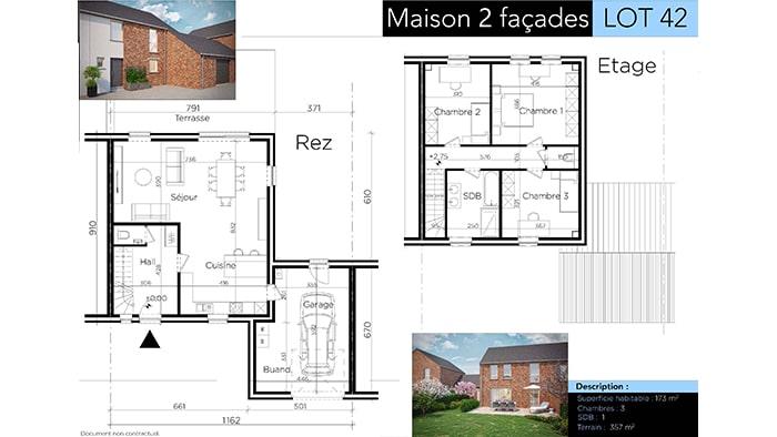 Plan d'une maison à deux étages intitulée « Maison 2 façades LOT 42 ». Le rez-de-chaussée comprend un garage, un séjour, une cuisine et une terrasse. Le premier étage comprend trois chambres et deux salles de bains. Inclut des photos extérieures et un encadré de description avec détails.