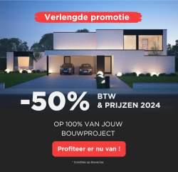Moderne nieuwbouwwoning met twee auto's ervoor, verlicht in de schemering. Over de afbeelding heen een promotiebanner met de tekst "-50% BTW & PRIJZEN 2024" en andere Nederlandse tekst over de verlengde bouwpromotie.